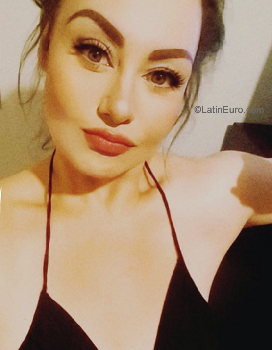 Date this attractive Mexico girl Belen from Guadalajara MX2564