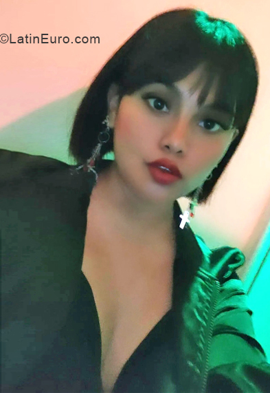 Date this pretty United States girl Yesica from Santa Ana US21645