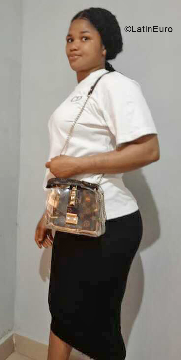 Date this passionate Ghana girl Joyce from Accra GH186