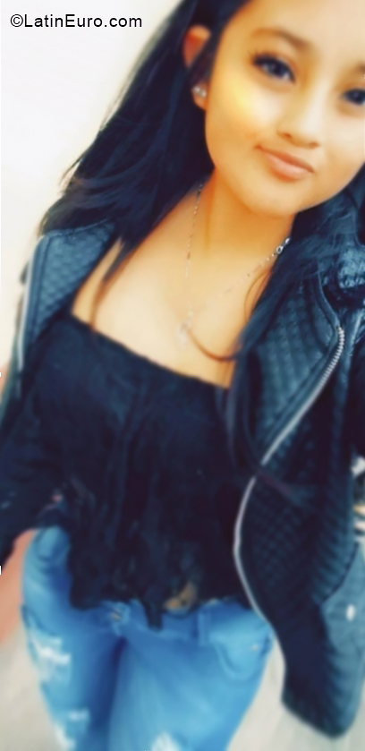 Date this voluptuous Peru girl Vanesa from Arequipa PE1986