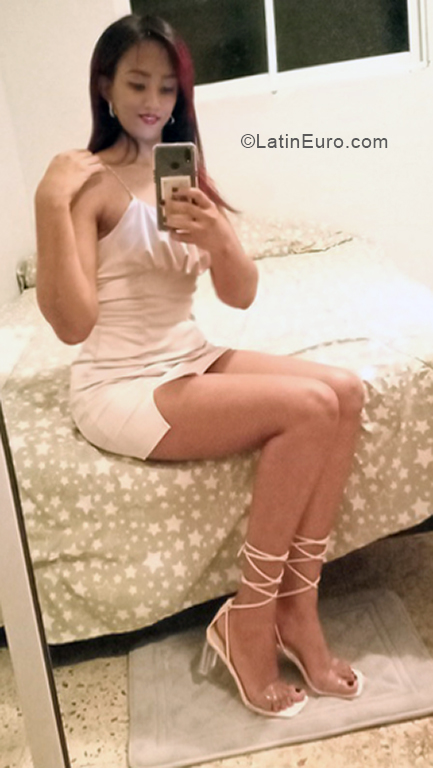 Date this charming Dominican Republic girl Unica from Santiago De Los Caballeros DO40643