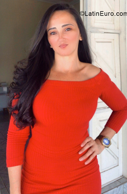 Date this nice looking Brazil girl Nilceneide from Natal BR11723