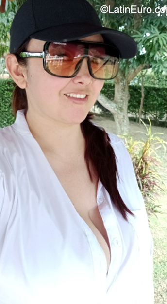 Date this hard body Colombia girl Leidy from Medellin CO31525