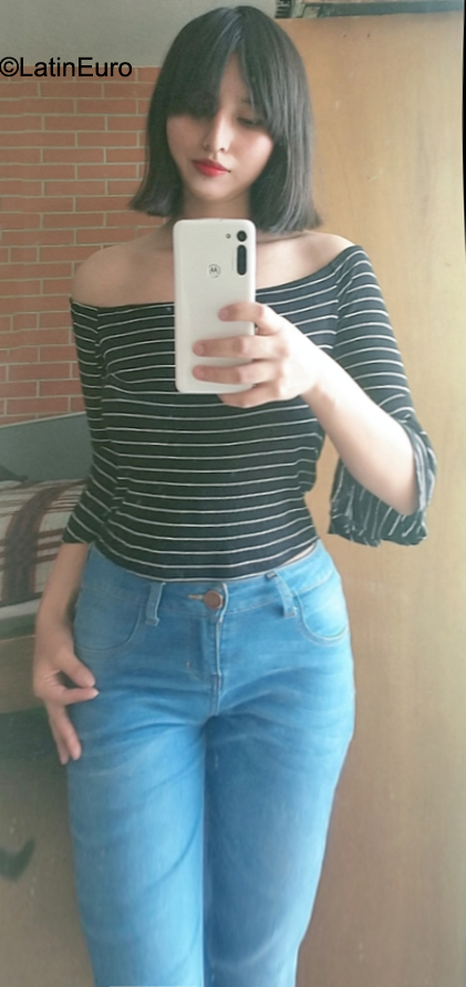 Date this fun Mexico girl Dulce from Puebla MX2585