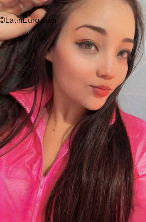 Date this delightful Brazil girl Rafaely from Belem BR11873
