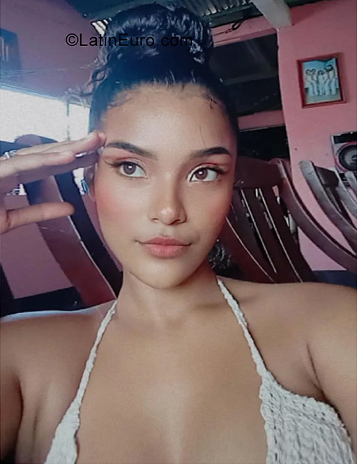 Date this funny Nicaragua girl Leslie from Managua NI294