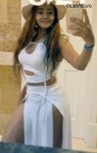 Date this sultry Dominican Republic girl Nercy from Santo Domingo DO40833