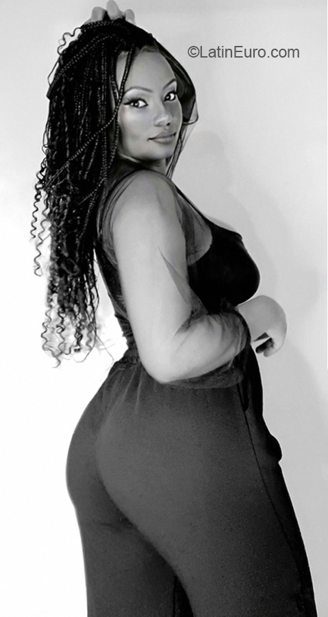 Date this georgeous Brazil girl Leticia from Tres Coracoes BR11905