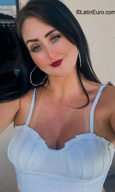 Date this lovely Brazil girl Laiza from Sumare BR11908
