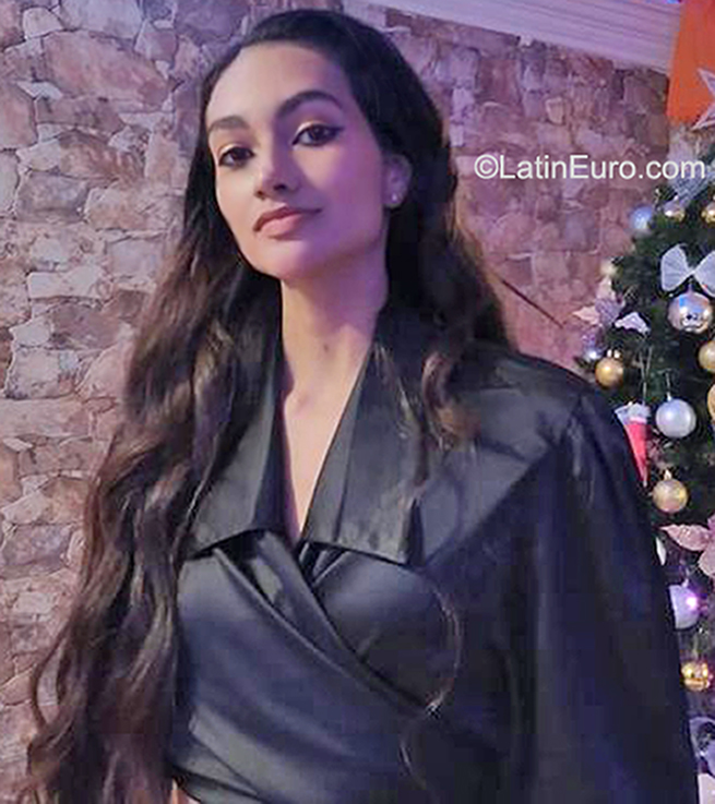 Date this cute Colombia girl Juanita from Medellin CO31793