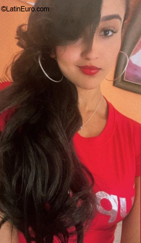 Date this gorgeous Dominican Republic girl Yuleisy from Cotui DO40980