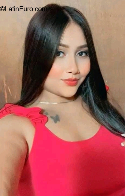 Date this sultry Colombia girl KARLA from Medellin CO31965