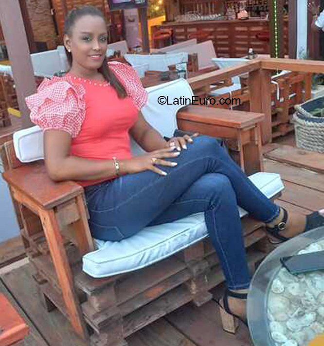 Date this fun Dominican Republic girl Samanta from Puerto Plata DO40988