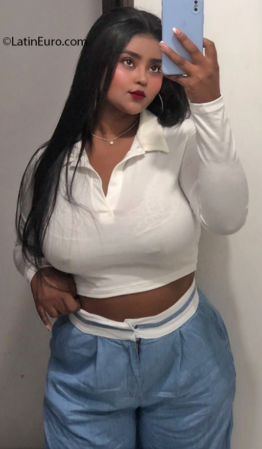 Date this passionate Colombia girl Nelydia from Medellín CO32002