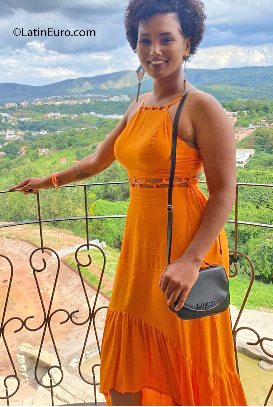 Date this charming Brazil girl Thais from Belo Horizonte BR12144