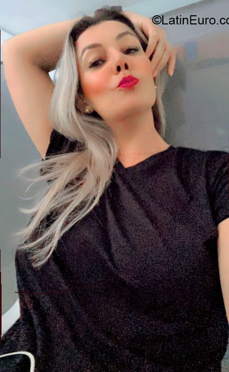 Date this voluptuous Brazil girl Edisilva s from Goiânia BR12421