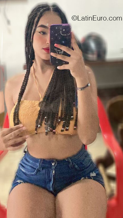 Date this tall Colombia girl Stefania from Barranquilla CO32061