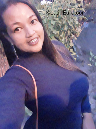 Date this happy Brazil girl Virginia from Ilheus BR12230