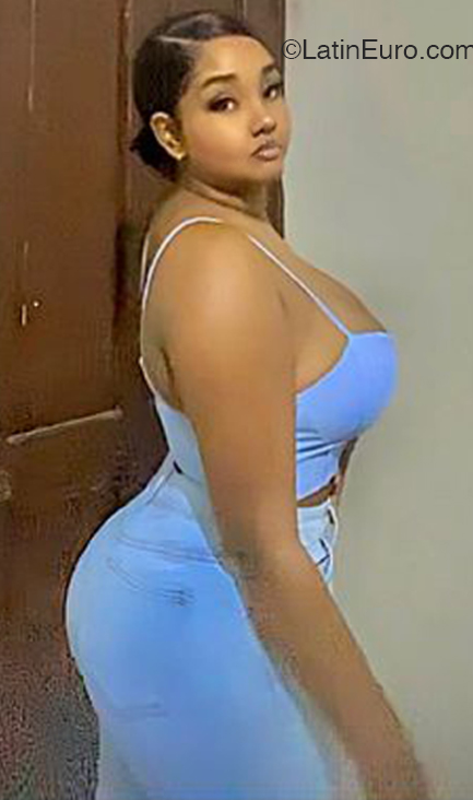 Date this cute Dominican Republic girl Cris from Santo Domingo Oeste DO43907