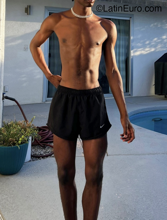 Date this foxy Dominican Republic man Rafaael from La Romana DO44206