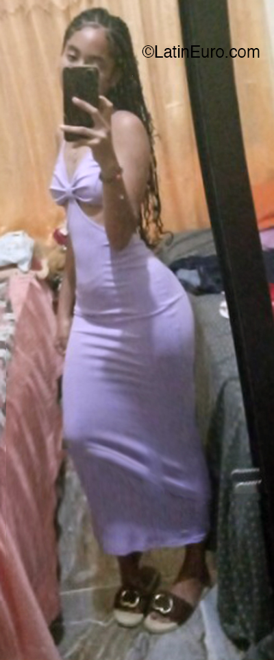 Date this fun Dominican Republic girl Yubeidy from Santo Domingo DO44730