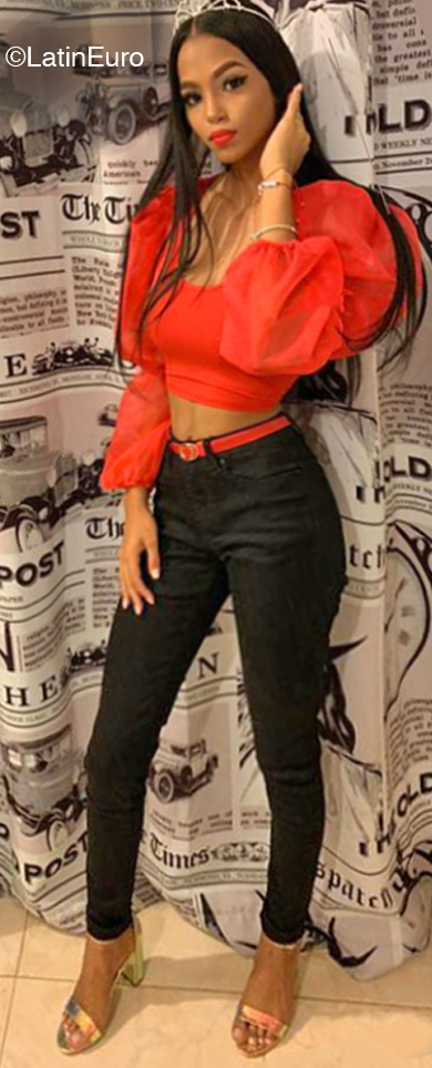 Date this sultry Dominican Republic girl Yuly from Santiago DO44805