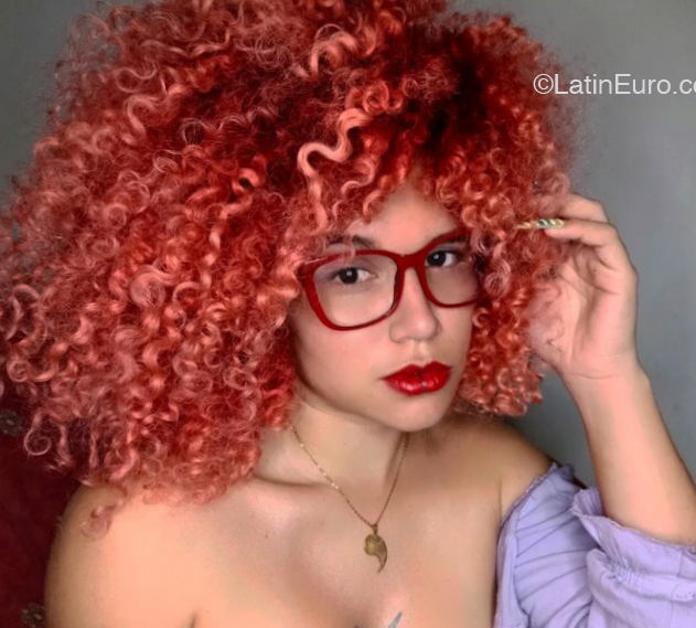 Date this gorgeous Venezuela girl Sharon from Venezuela VE4385