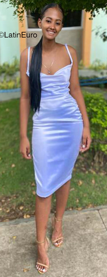 Date this good-looking Dominican Republic girl Brey from Santo Domingo DO45035