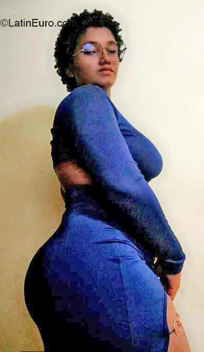 Date this beautiful Dominican Republic girl Darianna from Santo Domingo DO46225