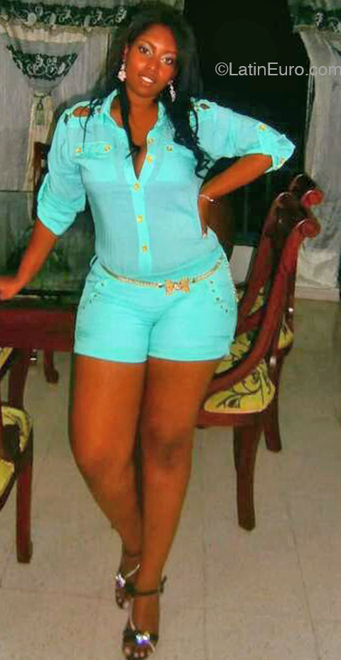 Date this sultry Colombia girl Yelit from Cali CO32459