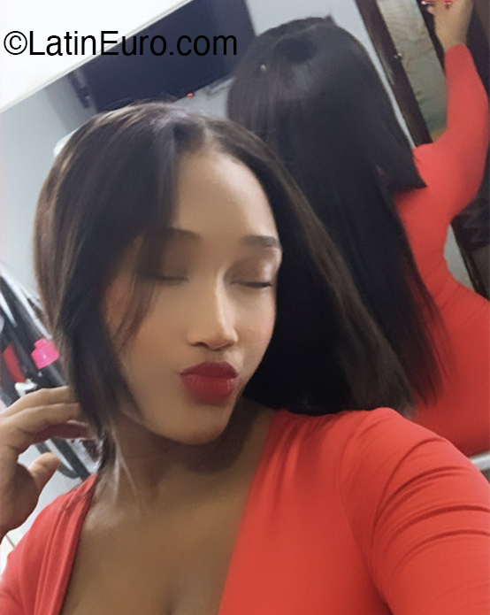 Date this happy Dominican Republic girl Yhoanna from La Romana DO47209