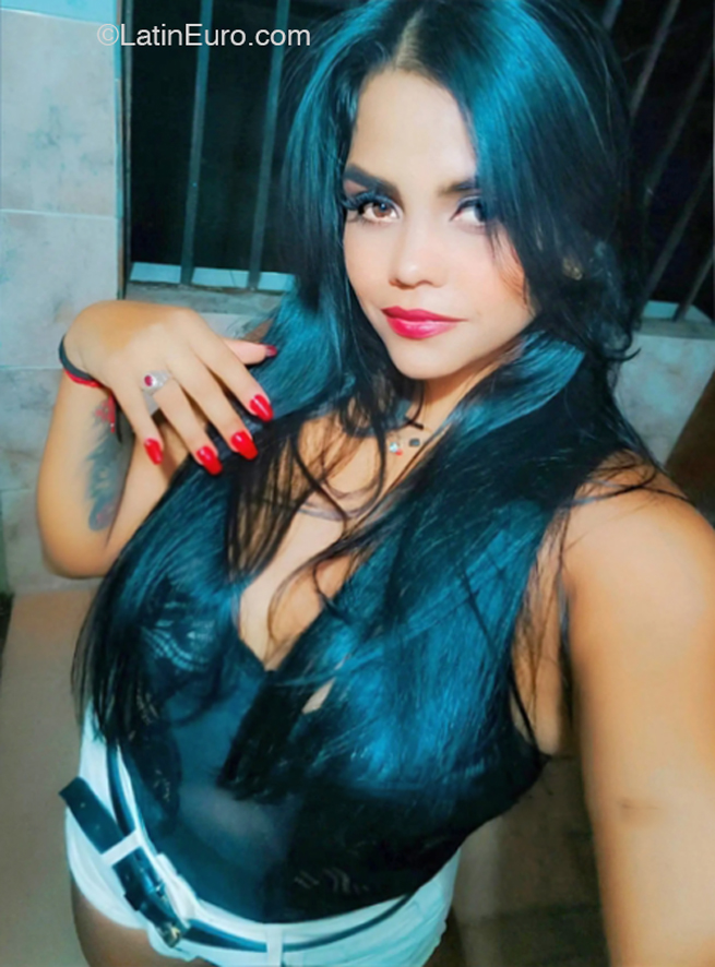 Date this tall Venezuela girl Emperatriz from Caracas VE4566