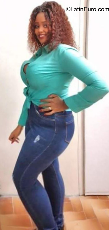 Date this beautiful Guadeloupe girl Diana from Le Gosier GP26
