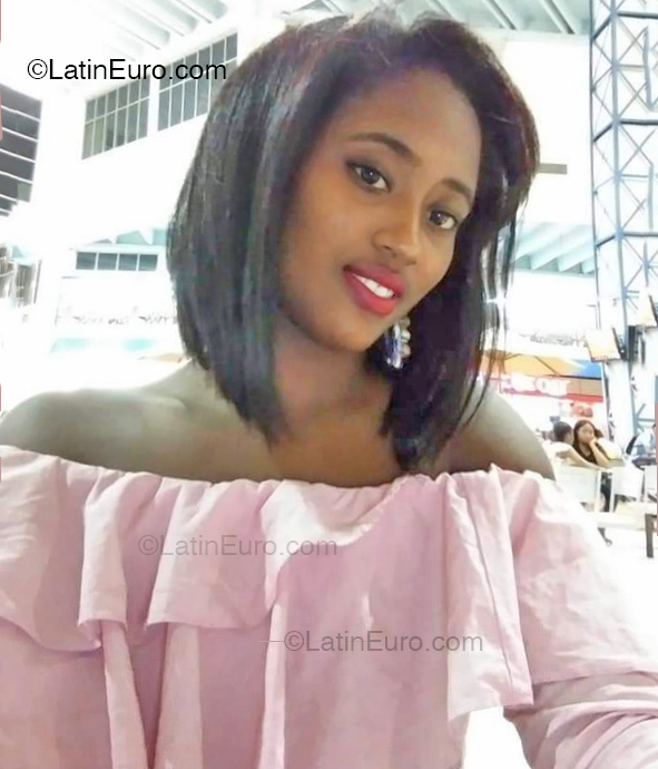 Date this lovely Dominican Republic girl Sol from Dajabon DO52332