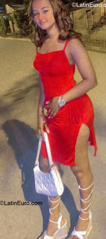 Date this voluptuous Dominican Republic girl Yessica from María Trinidad Sanchez DO52611