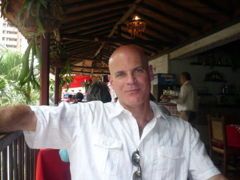 Date this stunning United States man Glenn from Gr ape vine US24048