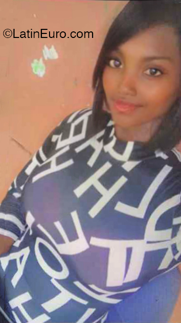 Date this hard body Dominican Republic girl Alesandra from santo domingo DO53017