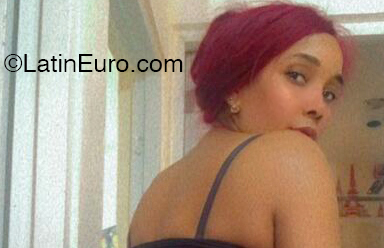 Date this nice looking Dominican Republic girl Yaji from Santo Domingo DO53322