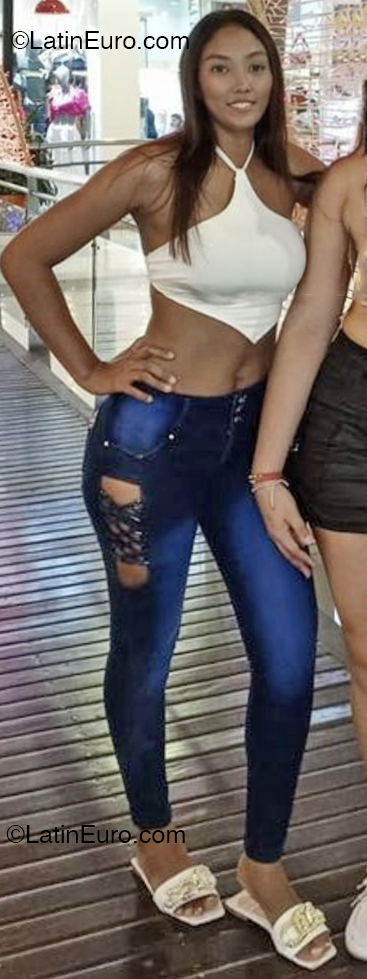 Date this stunning Colombia girl Gissel from Cucuta CO33117