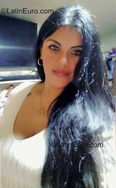 Date this beautiful Peru girl Kassy from Lima PE2118