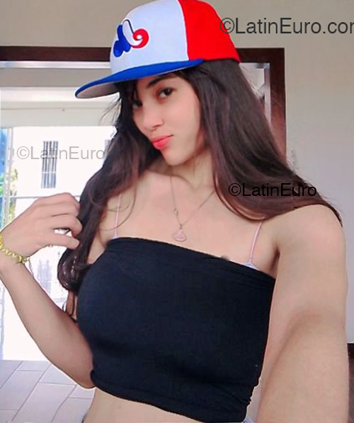 Date this young Dominican Republic girl Jim from Santiago DO54038