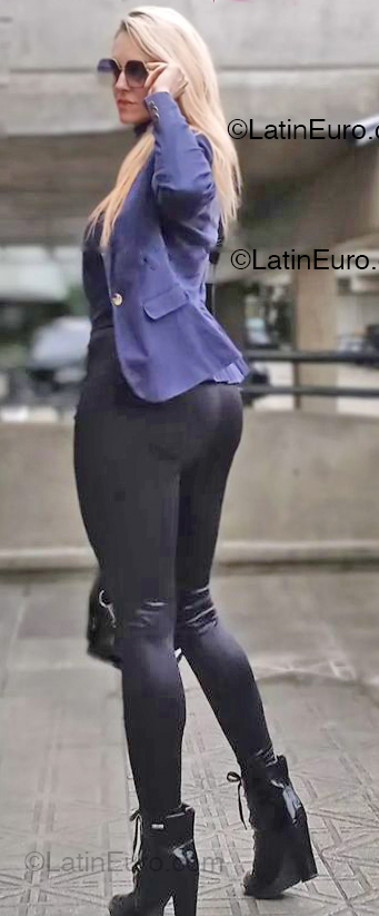 Date this delightful Brazil girl Daniela from Florianapolis BR12328