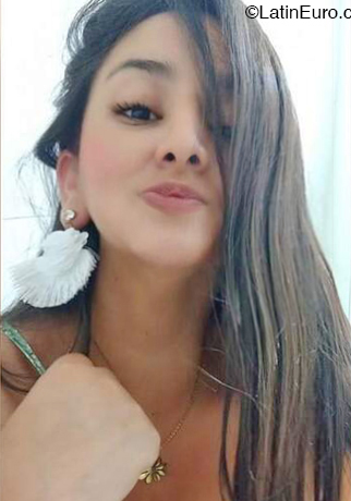 Date this attractive Peru girl Nany from Lima PE2131