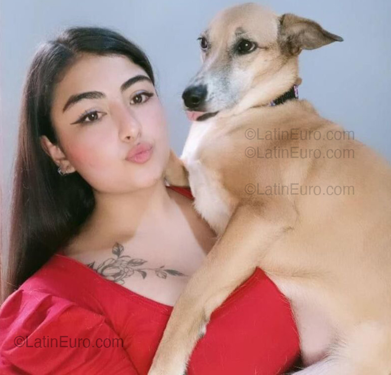 Date this gorgeous Colombia girl Maria from Bogota CO33262