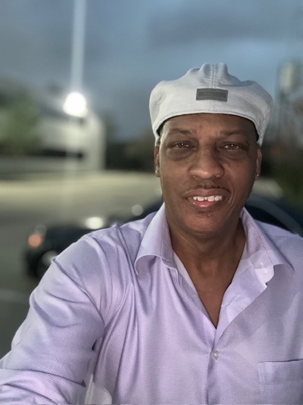 Date this tall United States man Gregory from Houston US25040