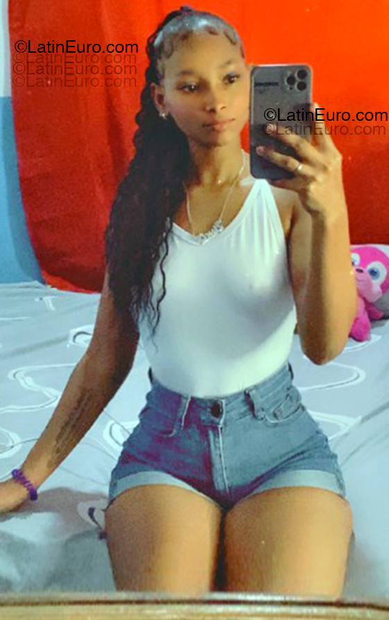 Date this fun Dominican Republic girl Jissel from San Francisco de Macoris DO55173