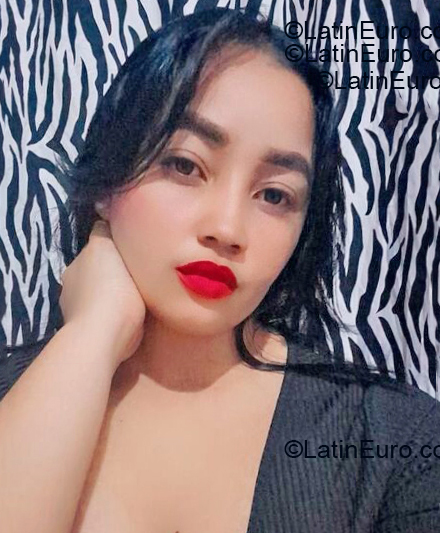 Date this gorgeous Dominican Republic girl Esthela from Santo Domingo DO55295
