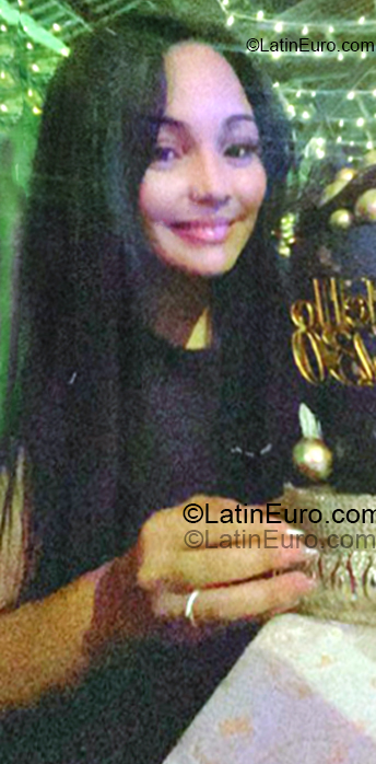 Date this good-looking Colombia girl Sulgey from Bogota CO33450
