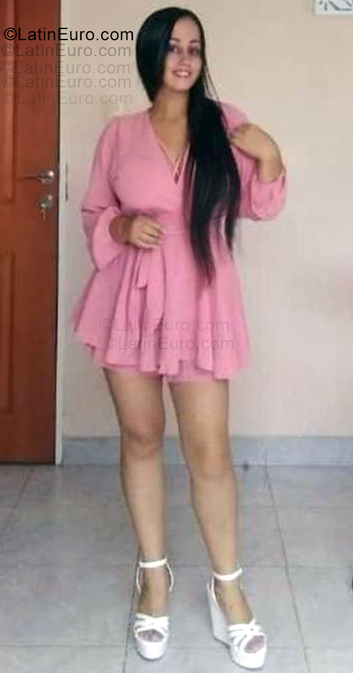 Date this nice looking Venezuela girl Alejandra.123 from Caracas VE5350