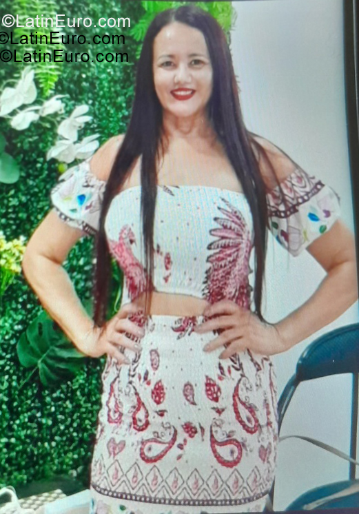 Date this delightful Brazil girl Milah from Brasil BR12384